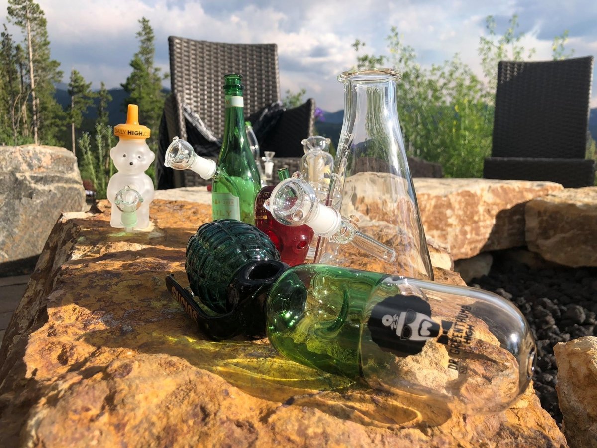 Top 10 Novelty Bongs and Pipes